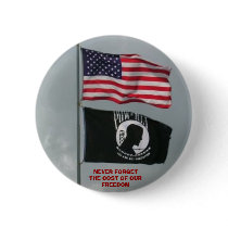 2 flages, NEVER FORGET THE COST OF OUR FREEDOM buttons