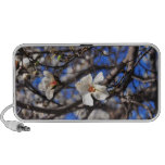 2 white flowers mp3 speakers