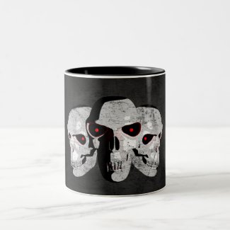 3 Skulls mug
