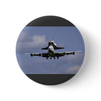 747 and shuttle arriving, Ottawa International Air Button