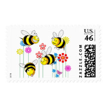 Abejas zumbadas en flores del jardín sello
