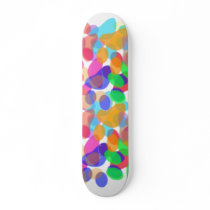 Abstrakte Tatze druckt Skateboard