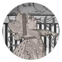 Alice In Wonderland Queen of Hearts Grunge Party Plates
