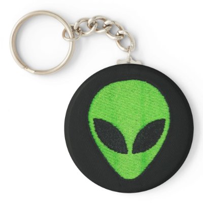 Alien face keychain by minx267