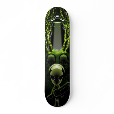 Alien On Skateboard