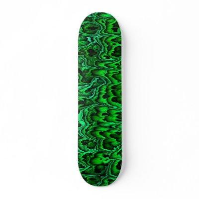 Alien Skin (metallic green02) - Skateboard by MeyeART