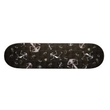 Aliens Everywhere in Space Skateboard