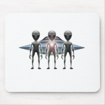 Aliens Landing Mouse Pads