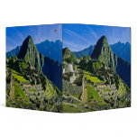 Ancient Machu Picchu, last refuge of the 2 binders