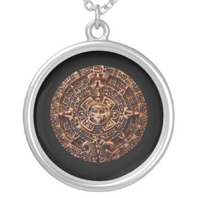 ... gorgeous round necklace, Th...