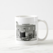 Antique Tow Truck, 1920s Mug