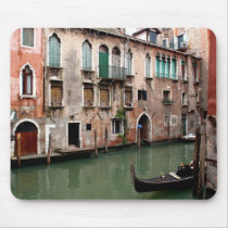 Approaching Gondola mousepads