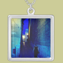 Arcos Woman necklaces