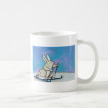 Arte lindo del invierno de la diversión del conejo taza