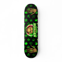 Arthur skull green fire Skatersollie skateboard.