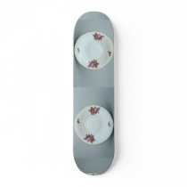 Attractive saucer plate with flowers design skate deck