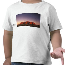 Australia, Uluru Kata Tjuta National Park, Uluru 2 Tees