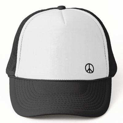 b&w hat by neon_nightz