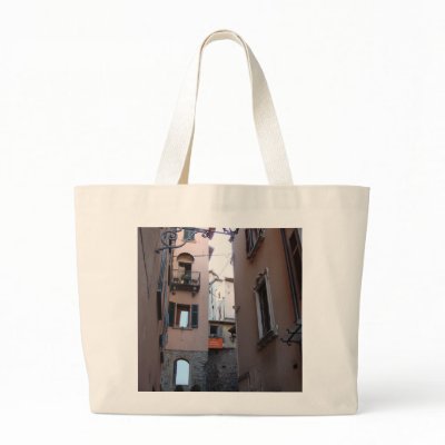 bag, Italy scene by Factfanatic