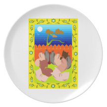 Bags by fence with tree.png party plate
