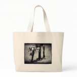 Balu hinter Cosmea Bag