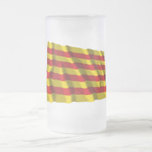 Bandera que agita de Cataluña Taza
