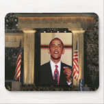 Barak Obama speaks at the last night of the Mousepads
