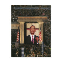 Barak Obama speaks at the last night of the Postcard