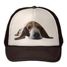 Basset Hound lying down Trucker Hat