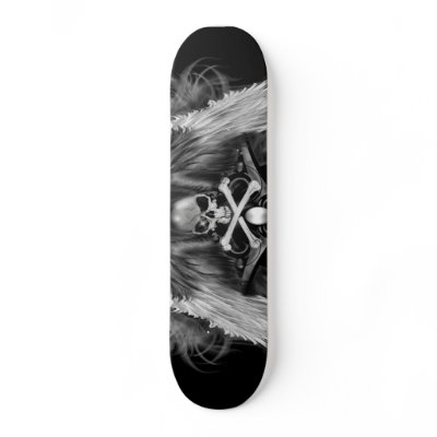 Bat shows off - custom skateboard by cadeauxpourtoutesocc