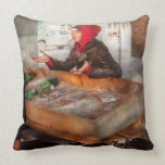 Bazaar - I sell fish Pillow