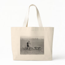 Beagle Club, 1914 Canvas Bags