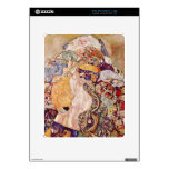 Bebé de Gustavo Klimt iPad Skin