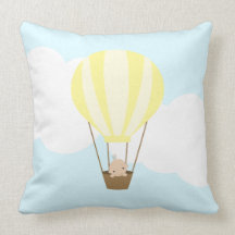 Bebé en el globo del aire caliente {amarillo} almohadas