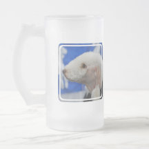 Bedlington Terrier heló la taza de cerveza