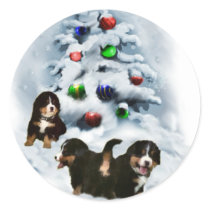Bernese untain Dog Christmas Gifts Round Sticker