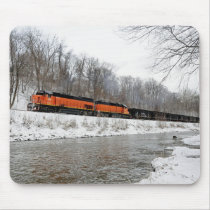 Bessemer and Lake Erie 907 leads a southbound mousepads