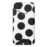 Big Dots. Black and White Pattern. Id Iphone 4 Cover