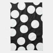 Big Dots in Black and White. Towel
