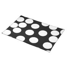 Big Dots in Black and White. Place Mat