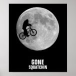 Bigfoot en la bici con el fondo de la luna poster