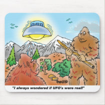 BIGFOOT WONDERING IF UFO'S ARE REAL MOUSEPAD mousepads