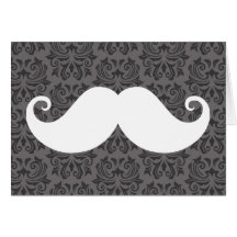 Bigote blanco del manillar en modelo gris del dama tarjetón