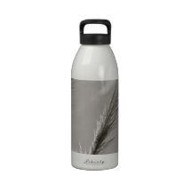 BLACK AND WHITE REEDS BLOWN IN THE WIND DRINKING BOTTLE