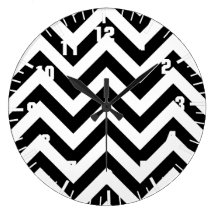 Black and white  Zigzag Chevrons Pattern Round Wallclocks