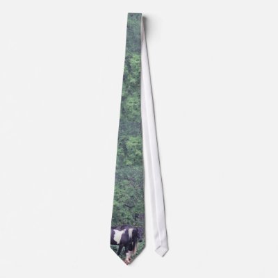Black Paint Tie by MakaraPhotos
