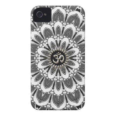 Black+White Floral Silver Om iPhone 4 Case-Mate