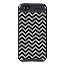 Black Zigzag Chevron Skinit Cargo iPhone 5 Cover
