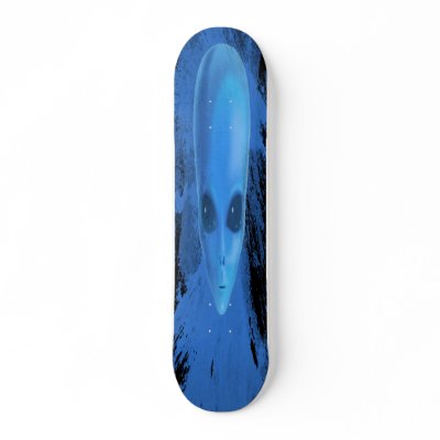 blue alien skateboard by redboy23