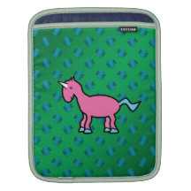Blue shamrocks on green background iPad sleeve